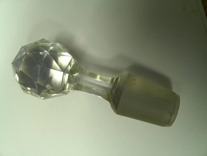 Crystal decanter stopper