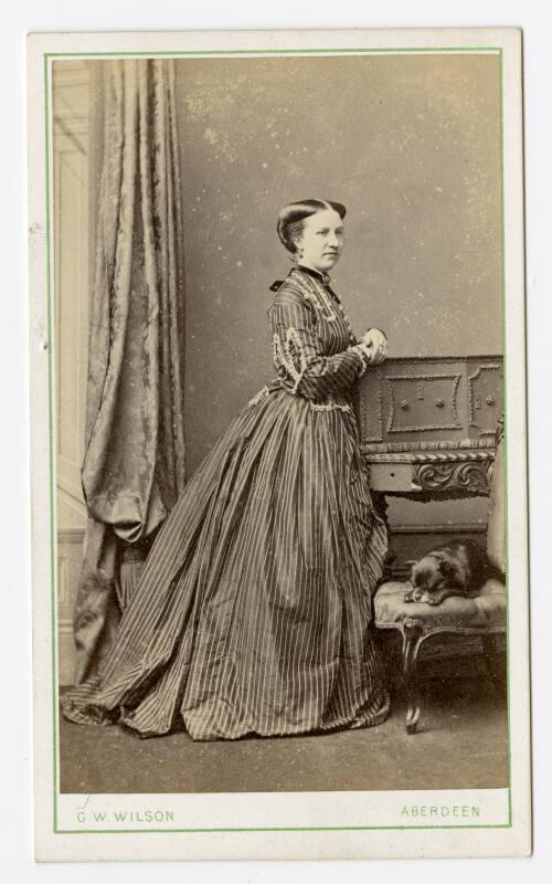 Carte de Visite - Unidentified Portrait of a Woman