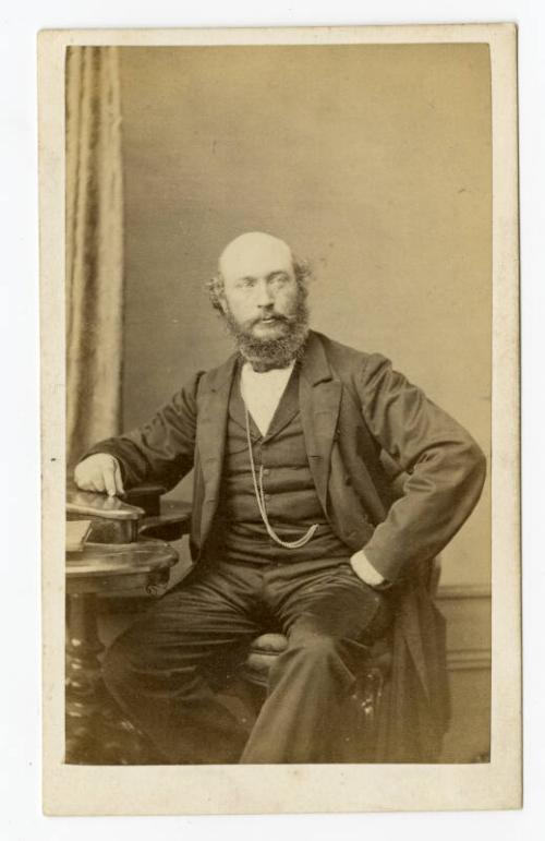 Carte de Visite - Unidentified Portrait of a Seated Man