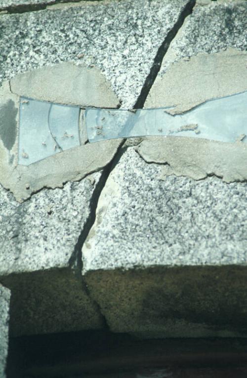 Cracked Lintel, Leslie Terrace