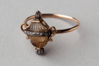 Gold Ring with Topaz