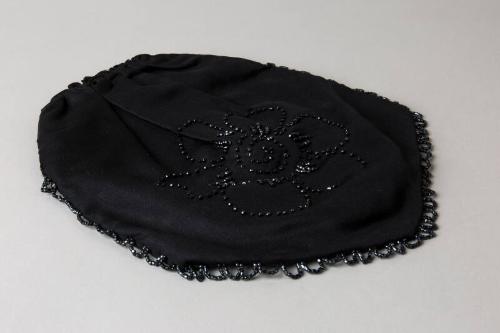 Black Reticule