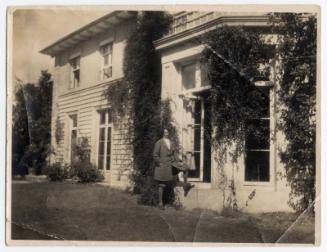 World War 1 WVR Photograph - Captain Codd on steps of house