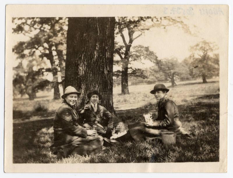 World War 1 photograph showing WVR members picnicing - Mildred Robertson Nicoll to right