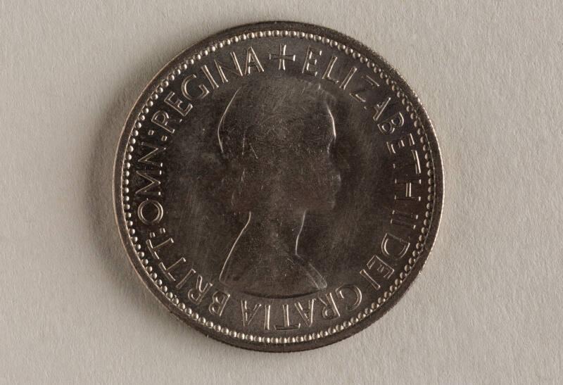 Two Shillings (First Type : Elizabeth II)