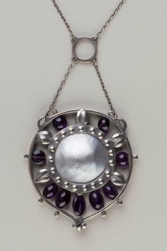 Silver Pendant Necklace