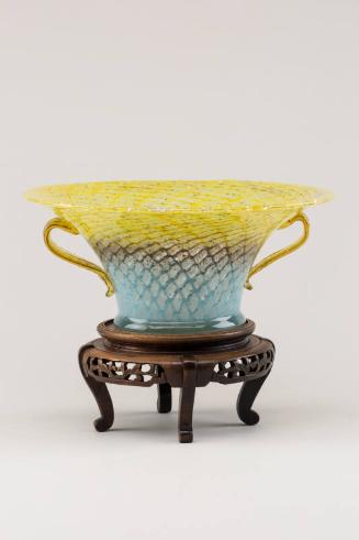 Flared Bowl on Stand