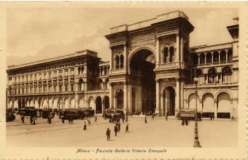 Milan - Facciata Galleria Vittorio Emanuele 