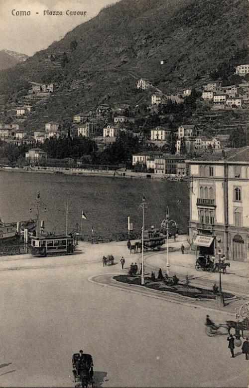 Lake Como - Piazza Cavour 