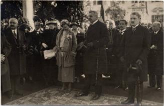 Unidentified dignitries at public event