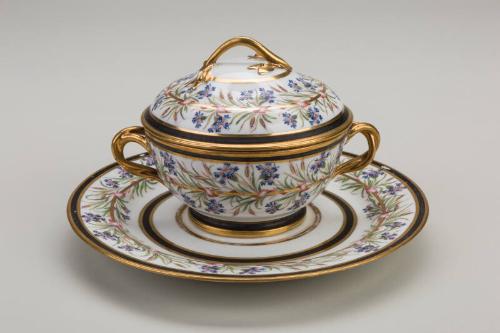 Ecuelle, Stand and Cover