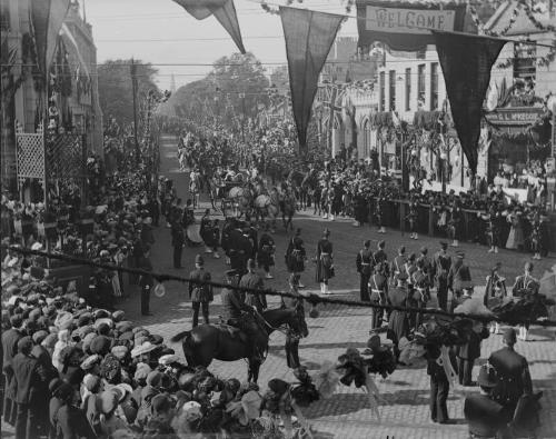 Crowds at Albyn Place-Alford Place for Royal Visit.   Photographed by George Fraser