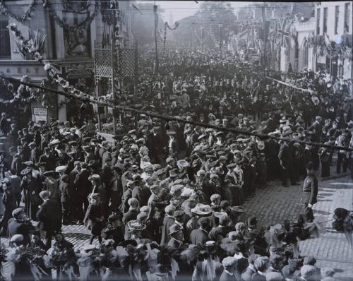 Crowds at Albyn Place-Alford Place for Royal Visit.   Photographed by George Fraser 