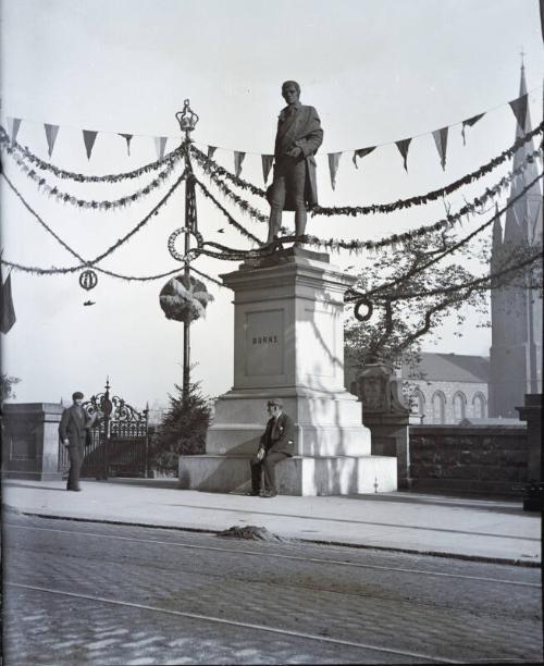 Robert Burns' Statue Union Terrace Decorated for Royal Visit.  Photographed by George Fraser
