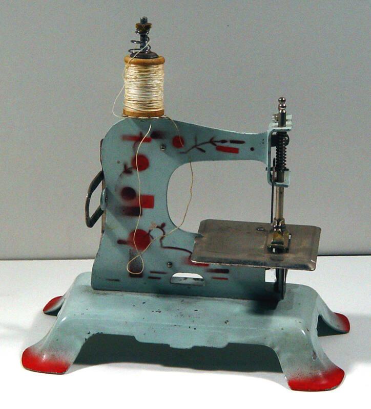 Toy Sewing Machine