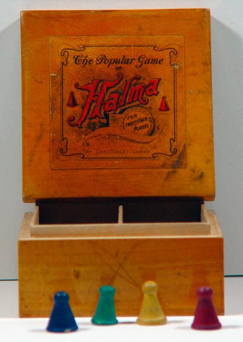 Halma Board Game