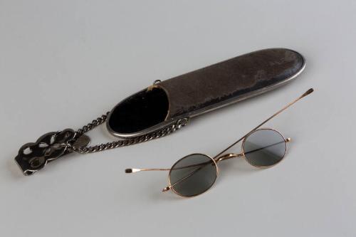 Spectacles in Reticule