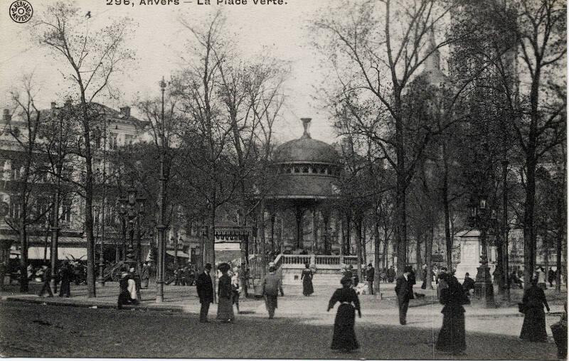 Anvers - People in the park (La Place Verte)