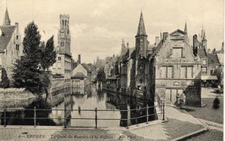 Bruges - Scene of canal and buildings (Le Quai du Rosaire et le Bellroi)
