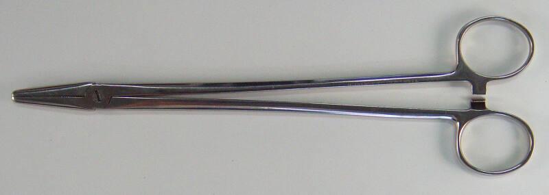 Needle holder 