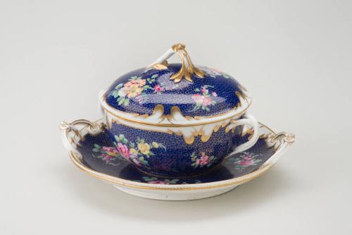 Blue Ecuelle, Cover and Stand