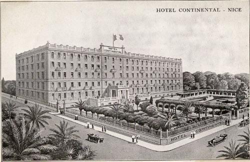 Nice - Exterior view of Hotel Continental 