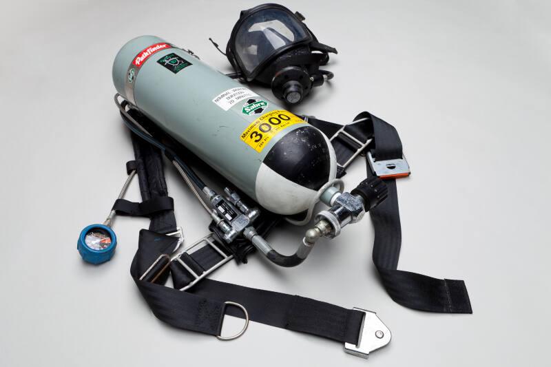 Breathing Apparatus and Mask