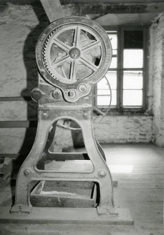 Side view of cake breaking machine, Gilcomston Mill