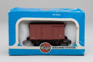 Boxed Airfix Railway System OO Scale B.R. 12 Ton Ventilated Box Wagon