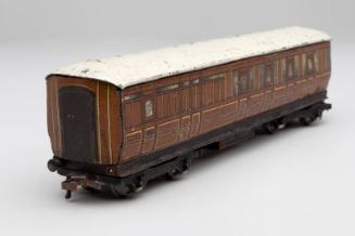 Hornby Model LNER Third Class Carriage 45402