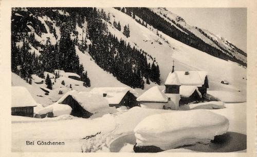 Bei Goschenen - Snow covered houses and mountain