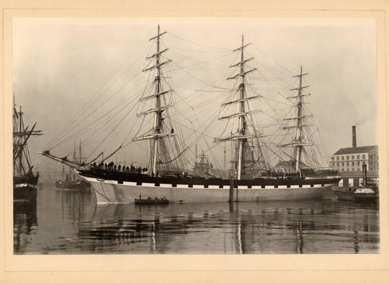 b/w photograph of clipper ship 'yalaroi'