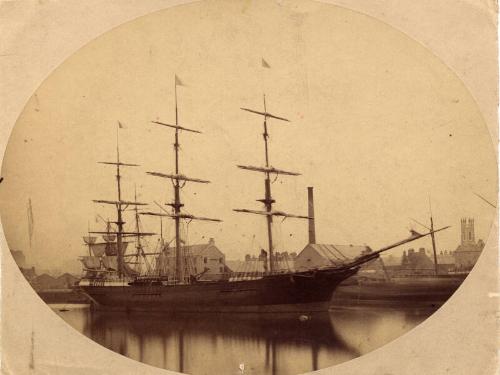 sepia toned photograph of clipper 'rifleman'