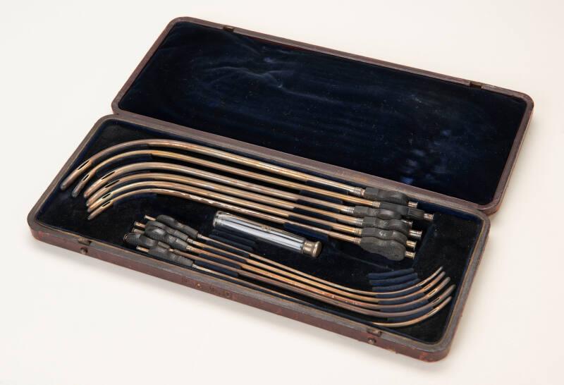 Set of Metal and Glass Catheters (ABDUA:37189)