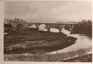 Black and white photograph Showing New Bridge of Don