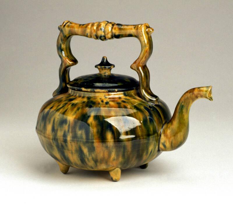 Teapot/Kettle Possibly manufactured by Seaton Pottery