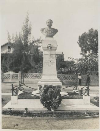 43. General Machado's tomb at Lobito R.Ws. wreath