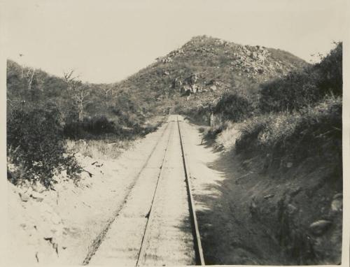 59a. View of the track in Korotera district