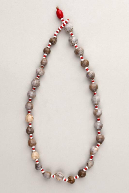 Bead necklace