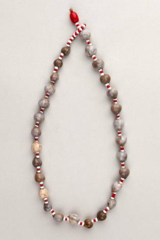 Bead necklace