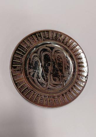 Stoneware Plate with 'River and Basket' Decoration 