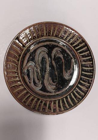 Stoneware Plate with 'River and Basket' Decoration