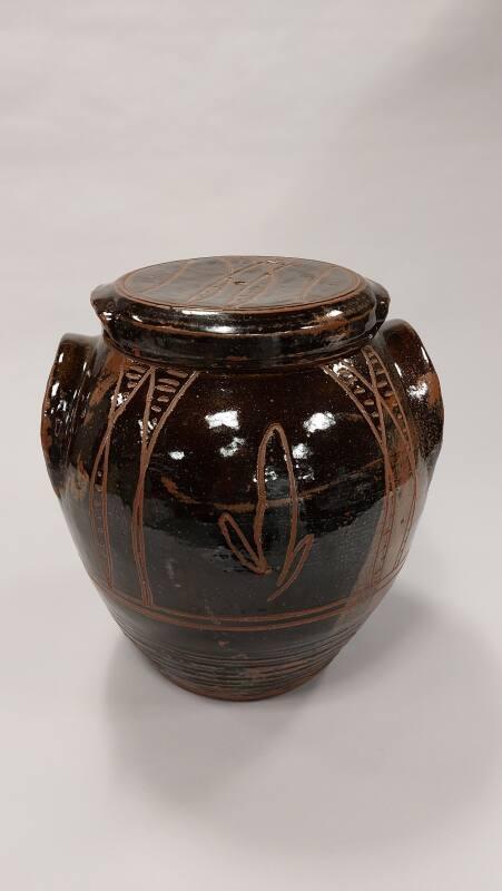 Stoneware Jar with 'Vumé Lily' Motif and Stool Cover