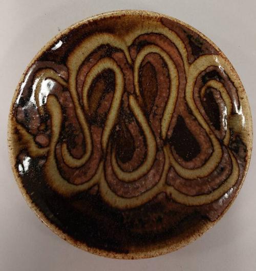 Small Circular Plate with Hawthorn Ash Glaze Ribbon Decoration