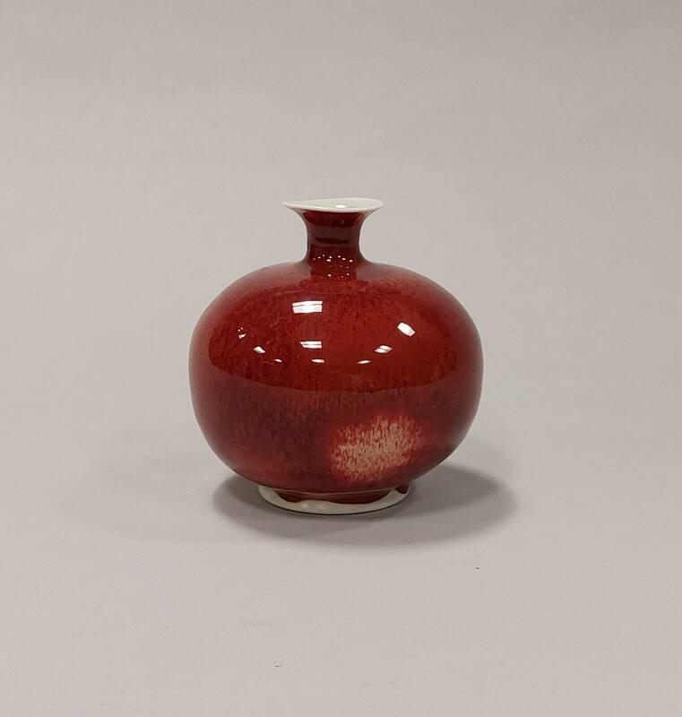 Red Globular Vase with Short Neck