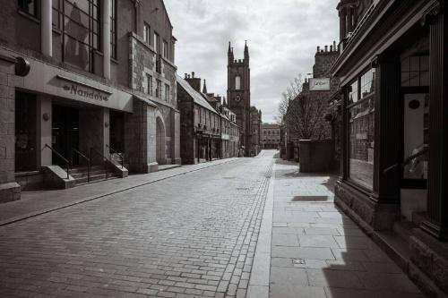 Belmont Street, lunchtime on 9th April 2020