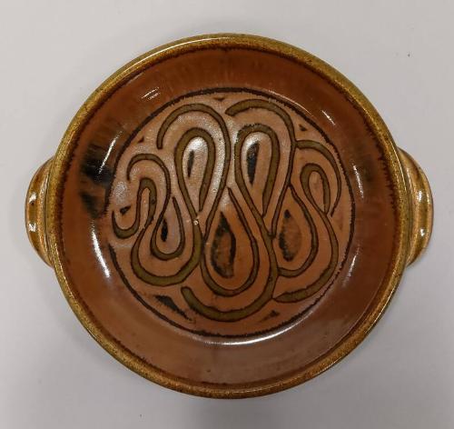 Stoneware Pie Dish with Slip Decorated Wave Pattern