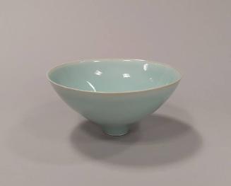Porcelain Medium Footed Bowl with Celadon Glaze