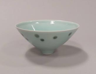 Porcelain Medium Footed Bowl with Celadon Glaze