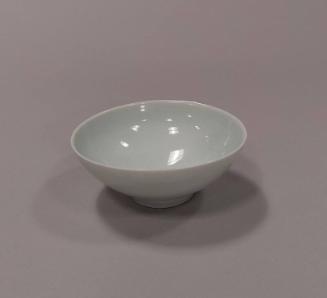 Small Pale Blue Crackle Glaze Celadon Bowl
